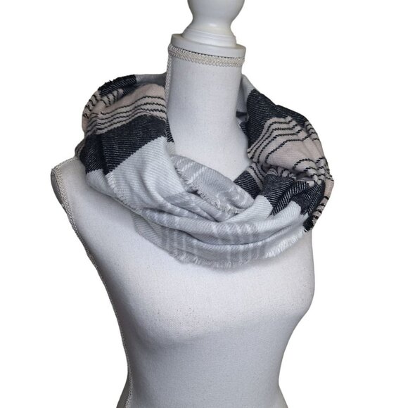 Infinity Scarf Stripes Pink Gray Layers Wide - Picture 4 of 5